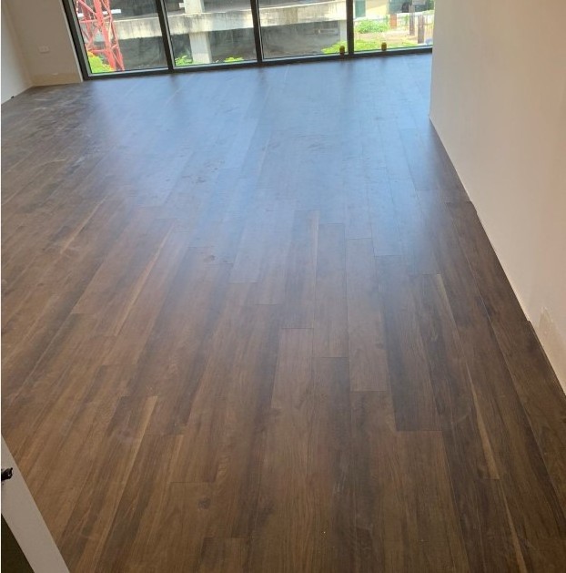 Vietnam Wholesale SPC Flooring Planks Thailand PVC Powder Waterproof Anti-slip Wood Grain Marble Look