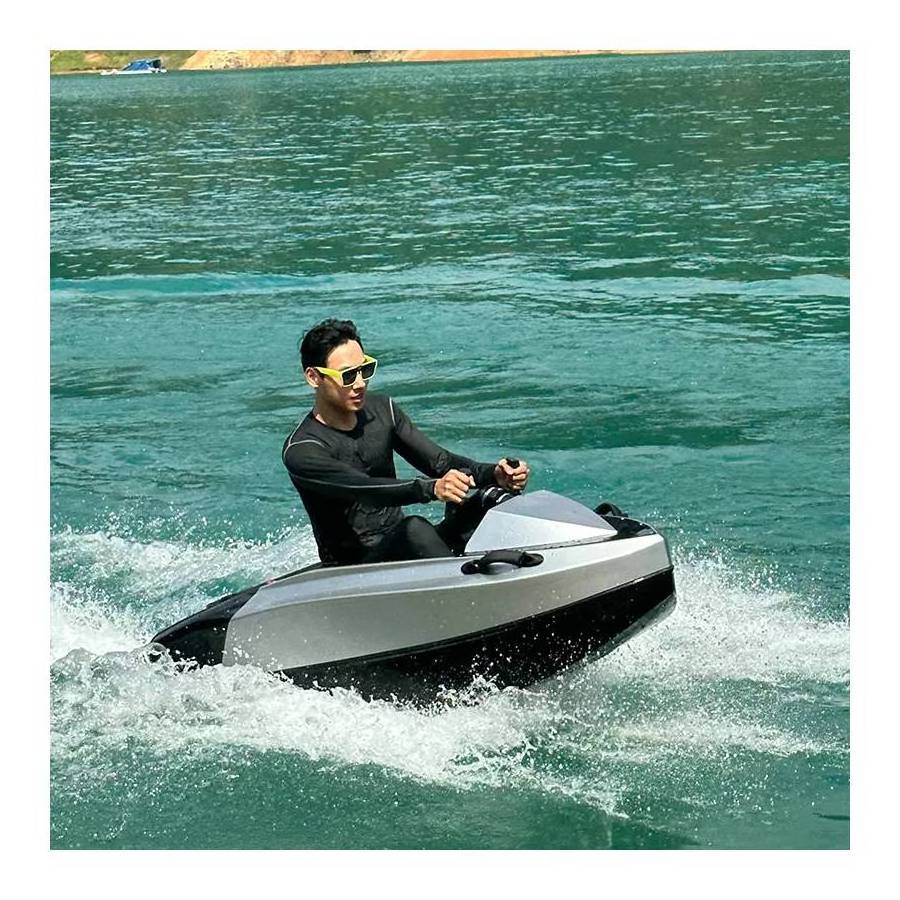 Ternary Lithium Battery Luxury Yacht Kids Mini Electric Boat For Water Sports Small Jet Boats Electric Sea Kart