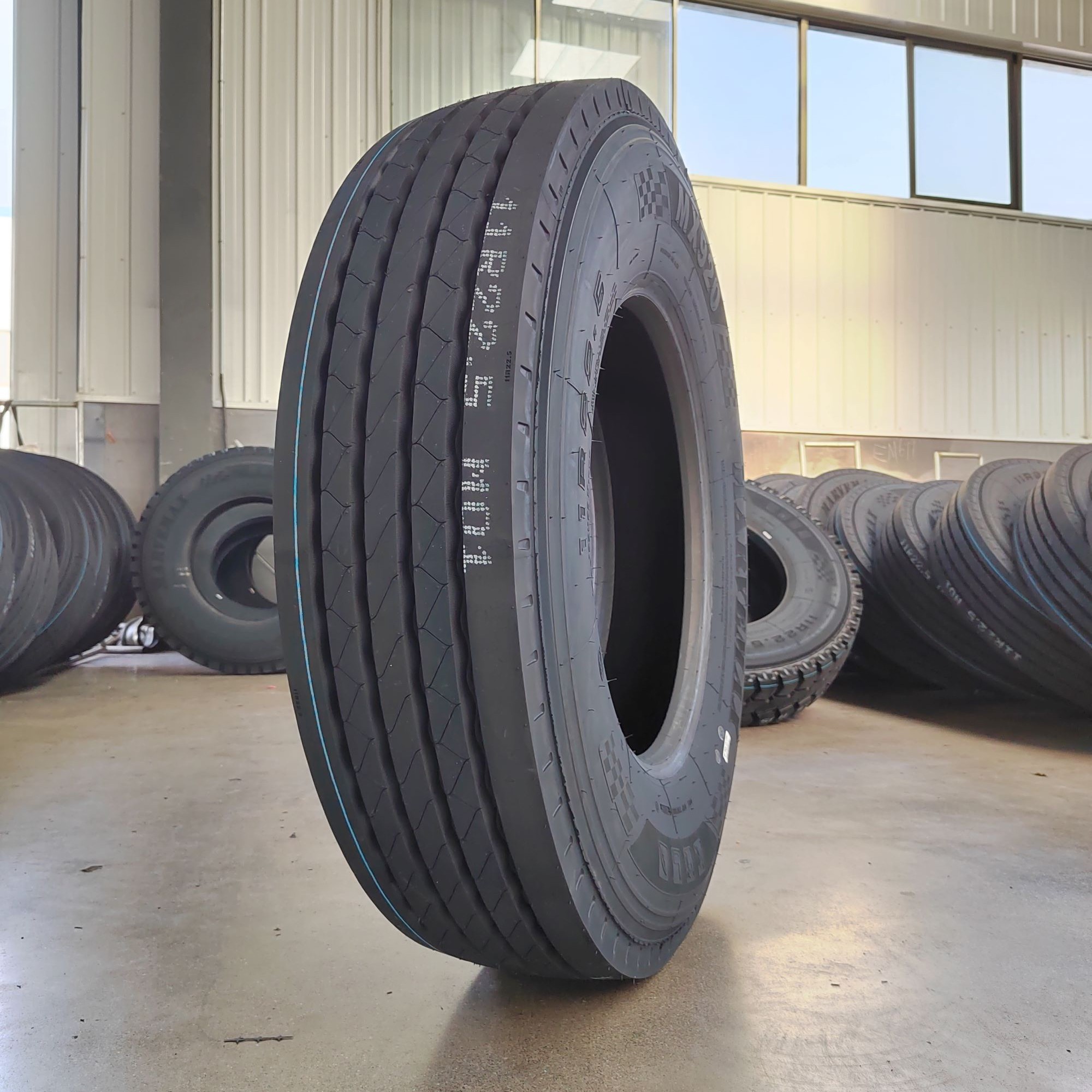 Wholesale Truck Tyre Bus Radial Tire 11.00R20 11R22.5 11R24.5 295/80R22.5 commercial truck tyres prices