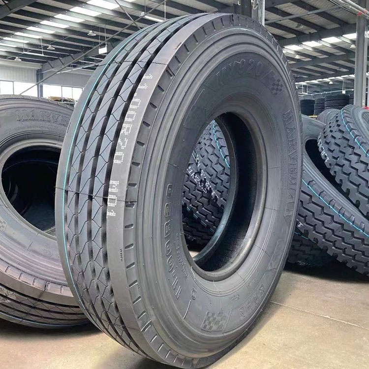 CHINA TOP QUALITY YINGBA Truck Tyre 11.00R20 YB601 with All Certification Steer with Tubless Pattern Tire