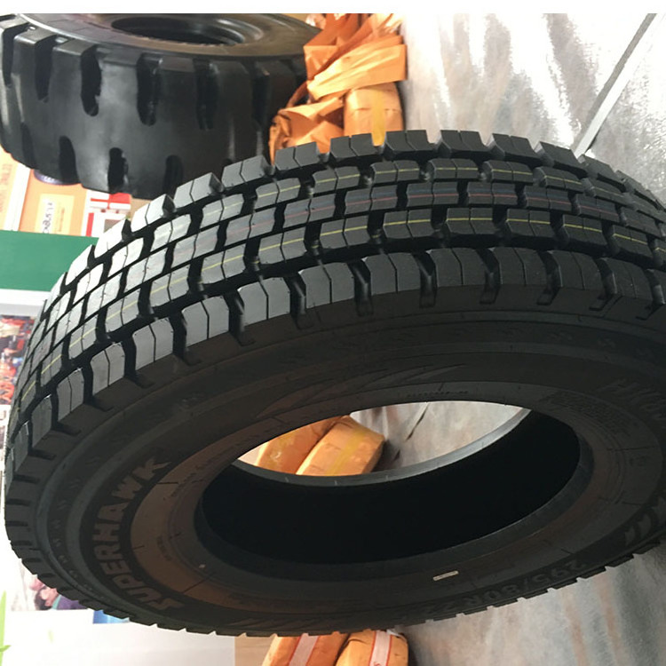 Wholesale Manufacturer Chinese SUPERHAWK / HAWKWAY Tubeless Truck bus Tyre 295/80R22.5 Truck Tires prices