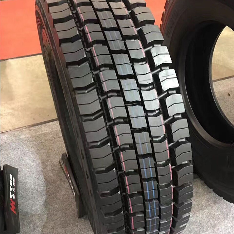 Wholesale Manufacturer Chinese SUPERHAWK / HAWKWAY Tubeless Truck bus Tyre 295/80R22.5 Truck Tires prices