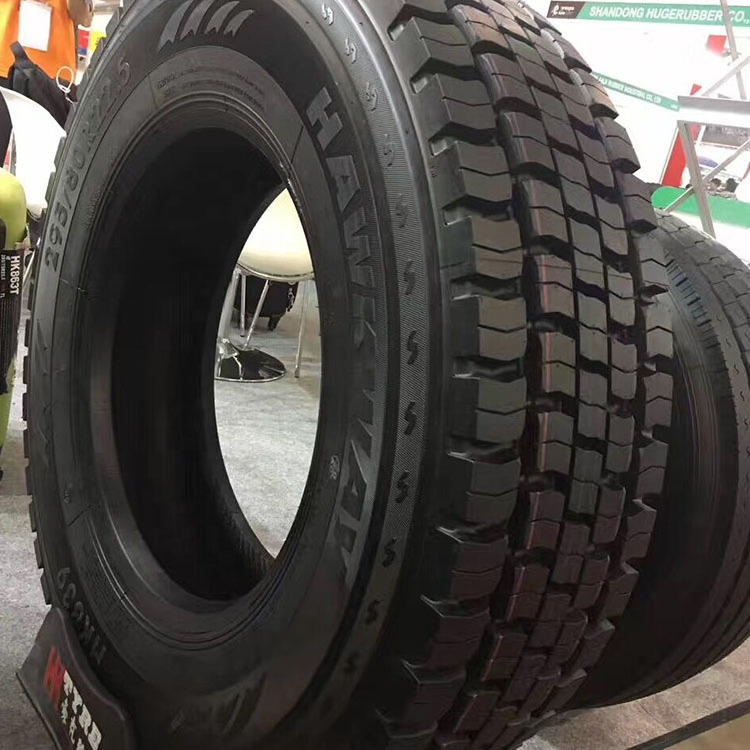 Wholesale Manufacturer Chinese SUPERHAWK / HAWKWAY Tubeless Truck bus Tyre 295/80R22.5 Truck Tires prices