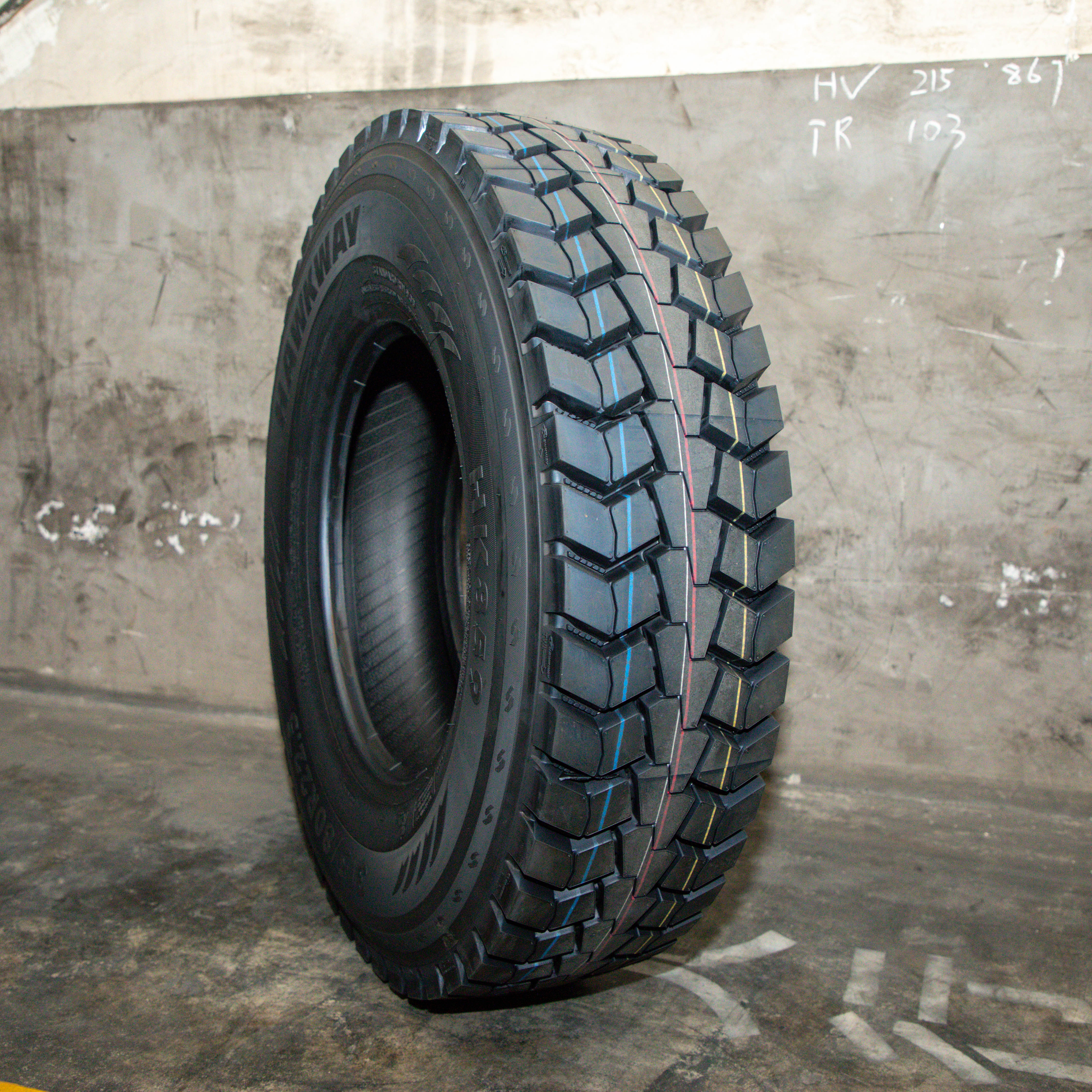 Chinese truck tires popular brand Hawkway llantas 315/80 R22.5 Drive Steer Trailer Truck Tyres for sale