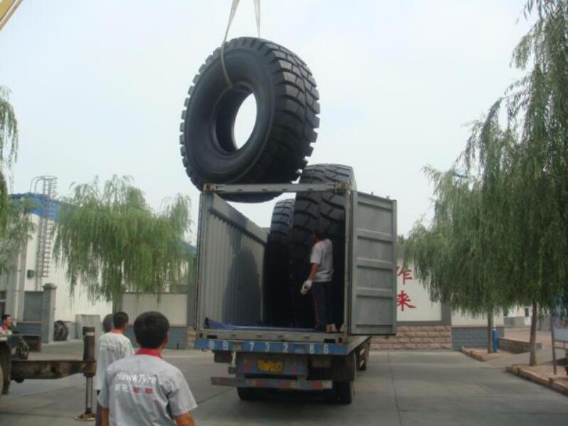 Marvemax brand E3/L3 high quality big OTR tyre Off the road truck tyres 20.5/25 23.5/25 26.5R25 ply mining tyres for loader