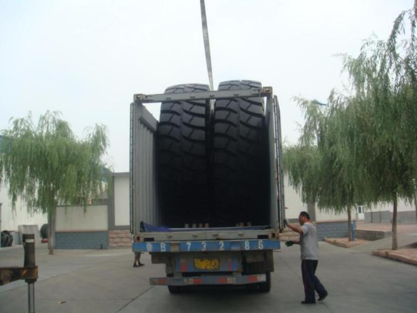 Marvemax brand E3/L3 high quality big OTR tyre Off the road truck tyres 20.5/25 23.5/25 26.5R25 ply mining tyres for loader