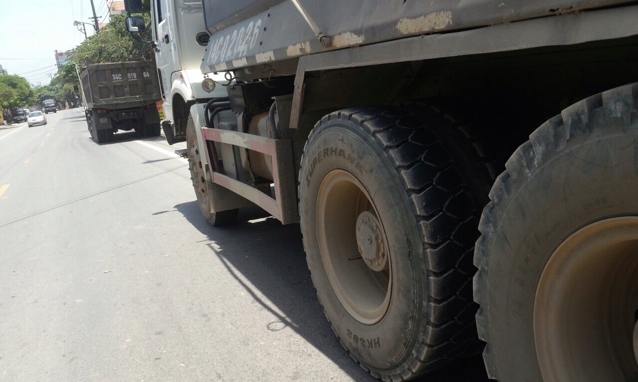 YINGBA High Quality light truck tires 8.25R20  radial commercial truck for driving on mixed road