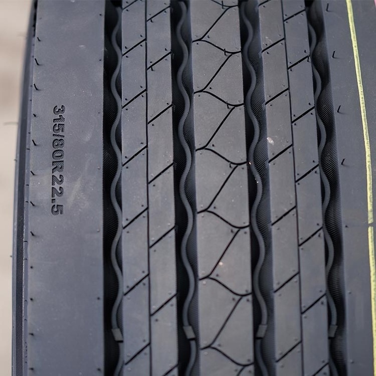 New Chinese Truck Tire 22.5 315 80 22.5 drive and All positions Radial Truck Tyre For Sale