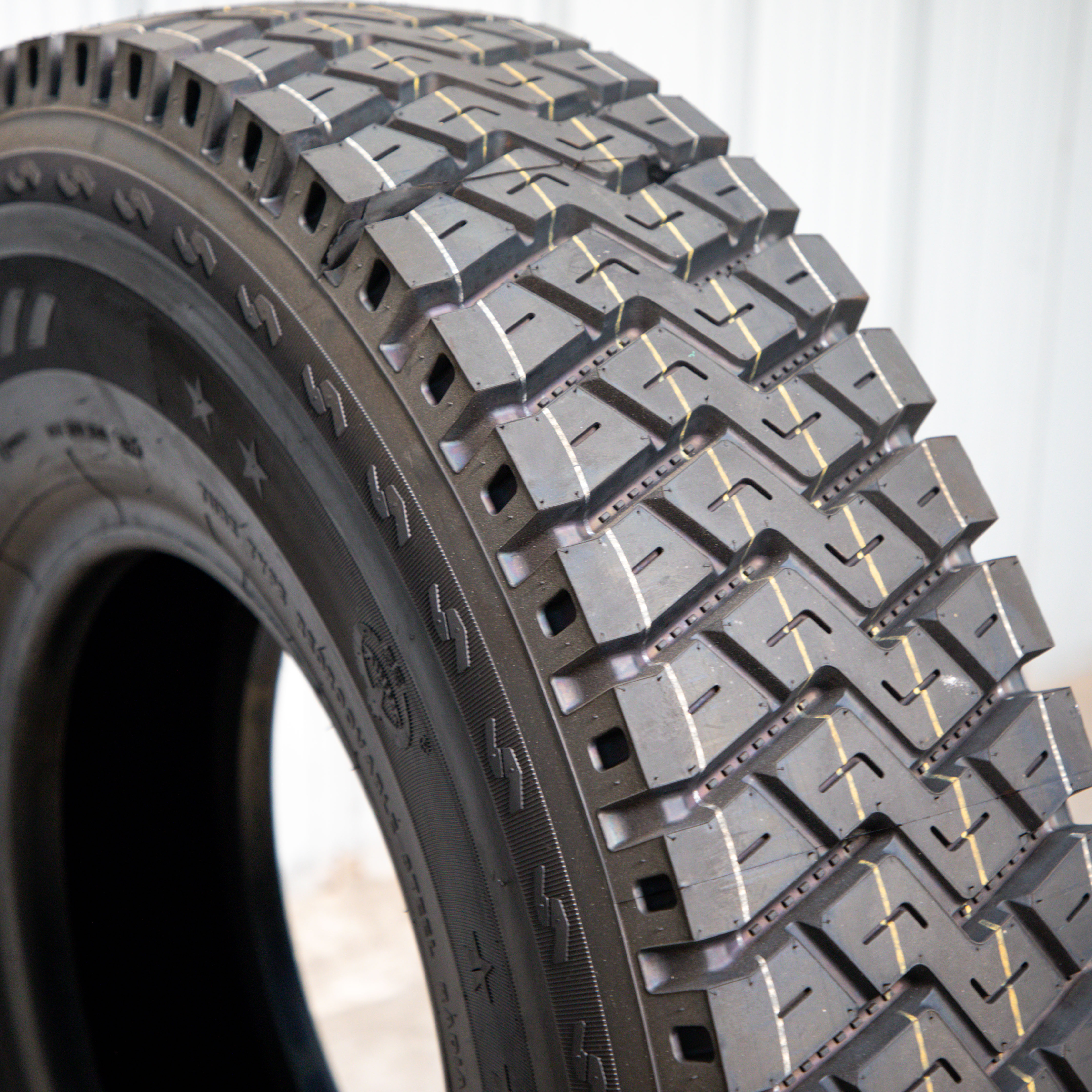 HAWKWAY HIGH QUALITY TBR COMMERCIAL TBR TRUCK TYRES 315/80r22.5 295/60R22.5 295/80R22.5 22PR HK859