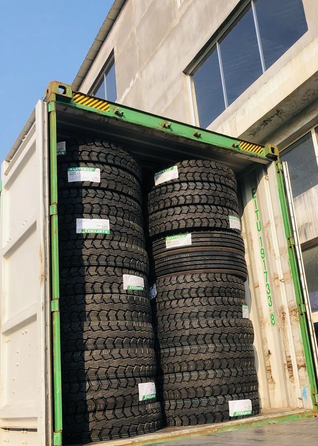 China heavy duty over load radial Truck Tyres 9.00R20 10.00R20 11.00R20 12.00R20 factory price for mining road