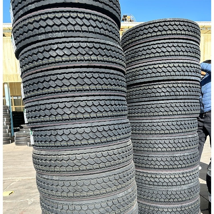 Top Quality manufacturer llantas tubeless commercial truck tyres 11r 24.5 truck tires for Duty truck