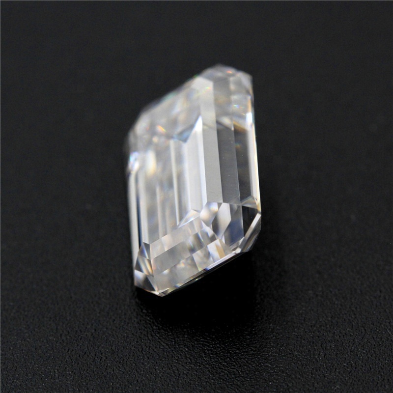 Charming Emerald Cut 8x8mm D Color VVS Clarity Synthetic Loose Moissanite Diamond Gemstone for Jewelry Making