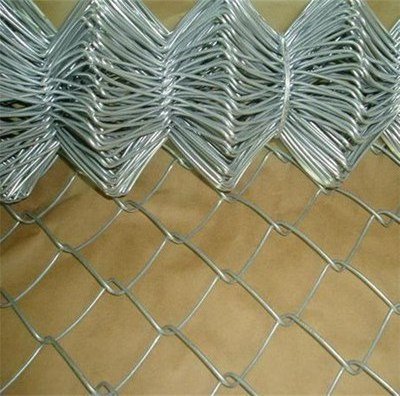 Wholesale Factory Prices Barbed Wire Extension Arms Galvanized Chain Link Fence