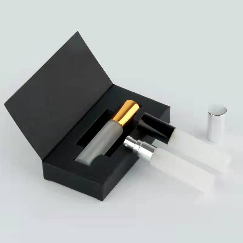 Hot Sale 5ml 10ml mini frosted glass perfume spray bottles empty perfume bottles with white black paper box packaging