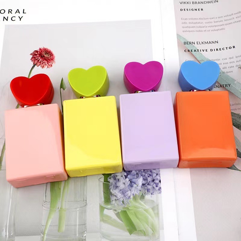 New Style Heart Shape Cap 30ml Macaron Color Flat Square Fragrance Atomizer Bottle Travel Glass Container Spray Perfume Bottle