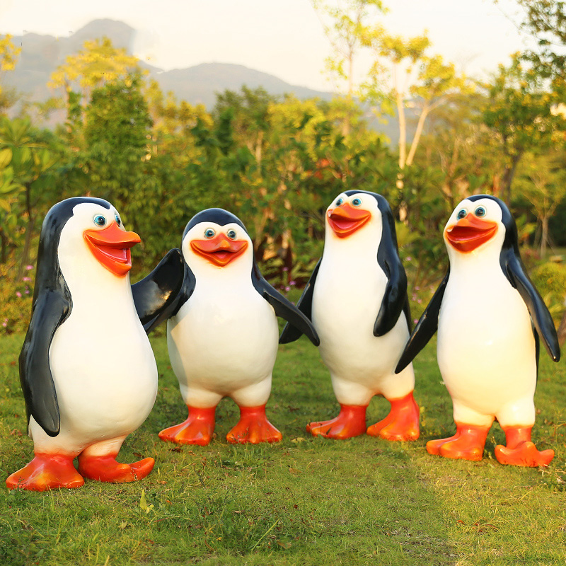 Custom Life Size Penguins Sculpture Madagascar Penguins Statue