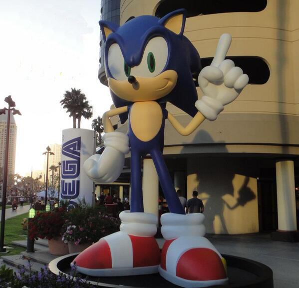 Custom Large cartoon fiberglass resin figure sculpture cartoon character sonic statue for decor