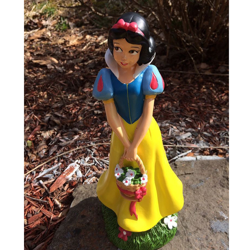 Garden life size fiberglass snow white and seven dwarfs fairy tale gnome statue