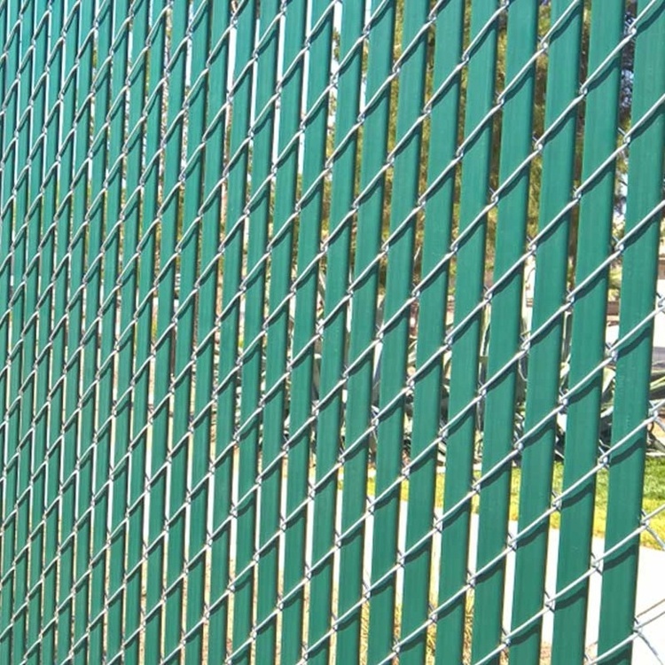 PVC plastic coated galvanized composite chain link privacy fence with slats