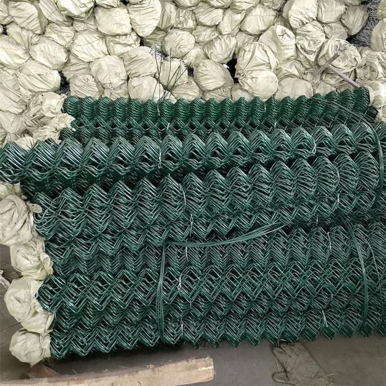 High quality Material Frame Chain Link PVC coated Garden house fence CE certified barb wire chain link fencing pole for hot sale