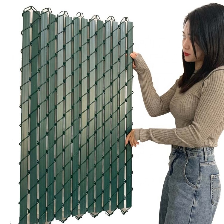 PVC plastic coated galvanized composite chain link privacy fence with slats