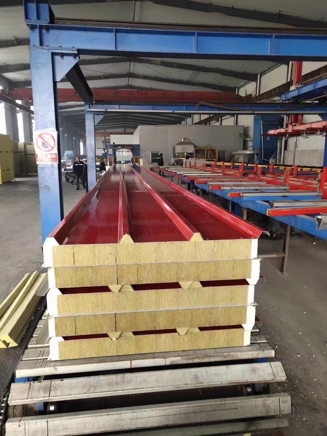 Polyurethane side sealed rock wool sandwich panel