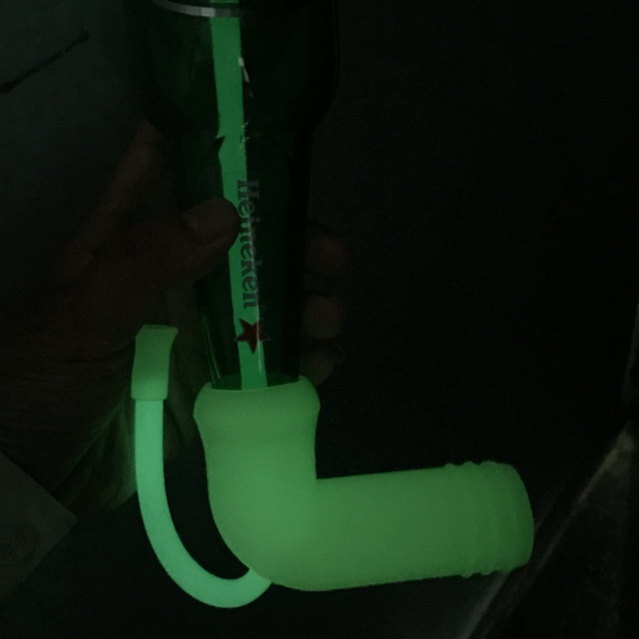 Glow in the Dark Easy To Carry Beer Bottle Snorkel Party Game Chug Beer Drinking Snorkel