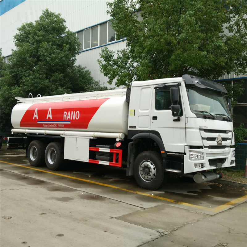 Sinotruk Howo 6x4 Oil Tank Truck Capacity Fuel Tank Truck for sale