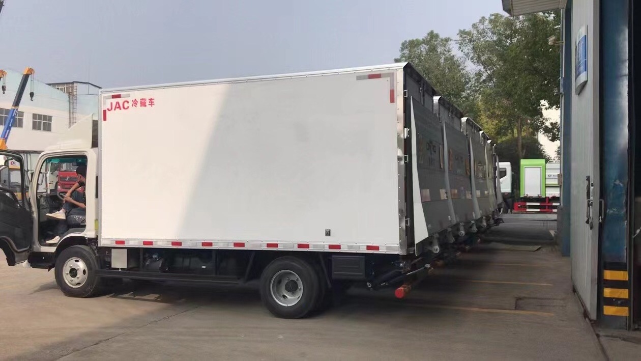 JMC 4 ton box van truck mini van truck for sale