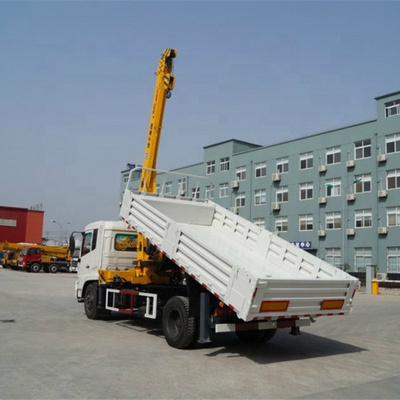 Dongfeng 8 ton truck crane dump truck mounted with 2.5 ton crane