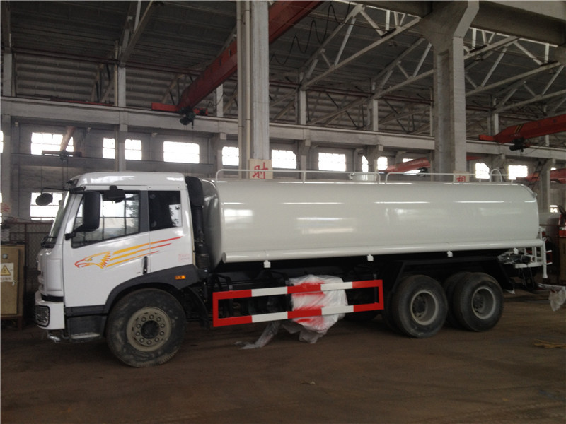 FAW 4x2 water tank truck water bowser price