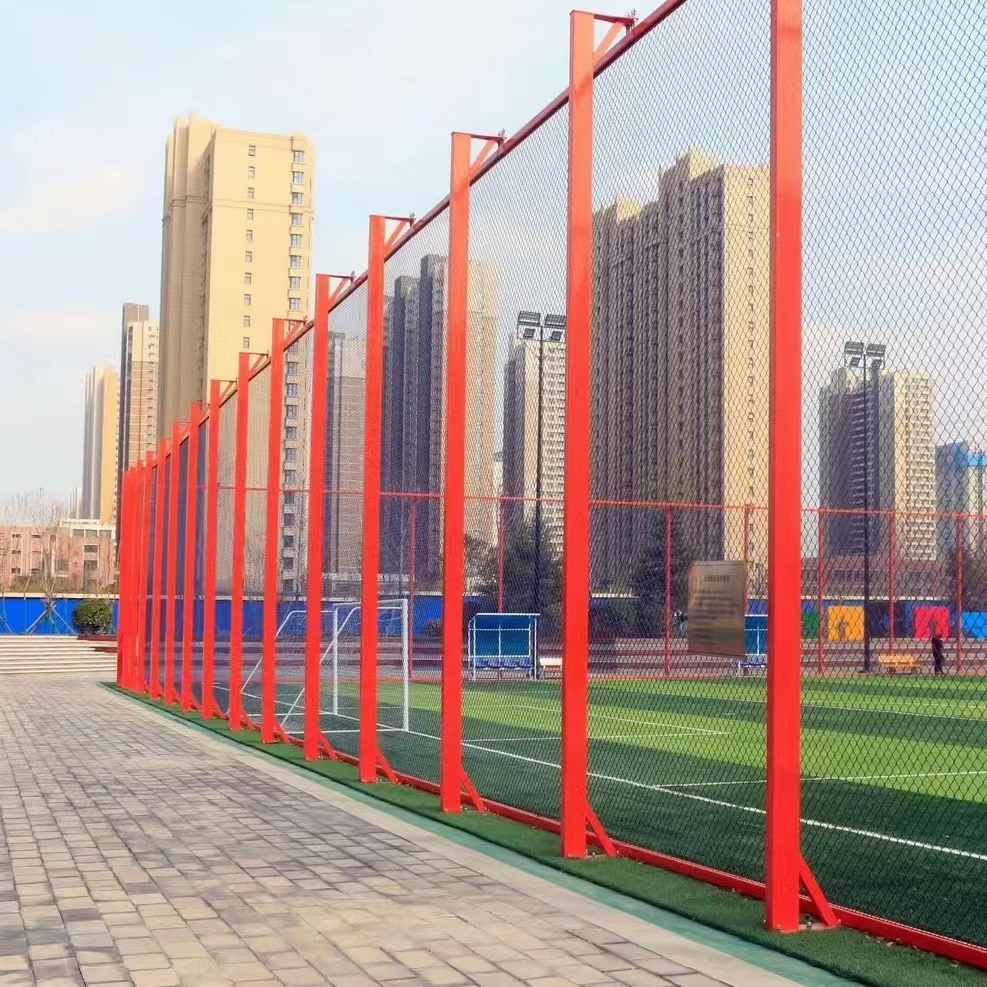 Natural Synthetic Turf Outdoor Play Carpet Artificial Grass Football & Futsal Court with Fence for Tennis Court Equipment