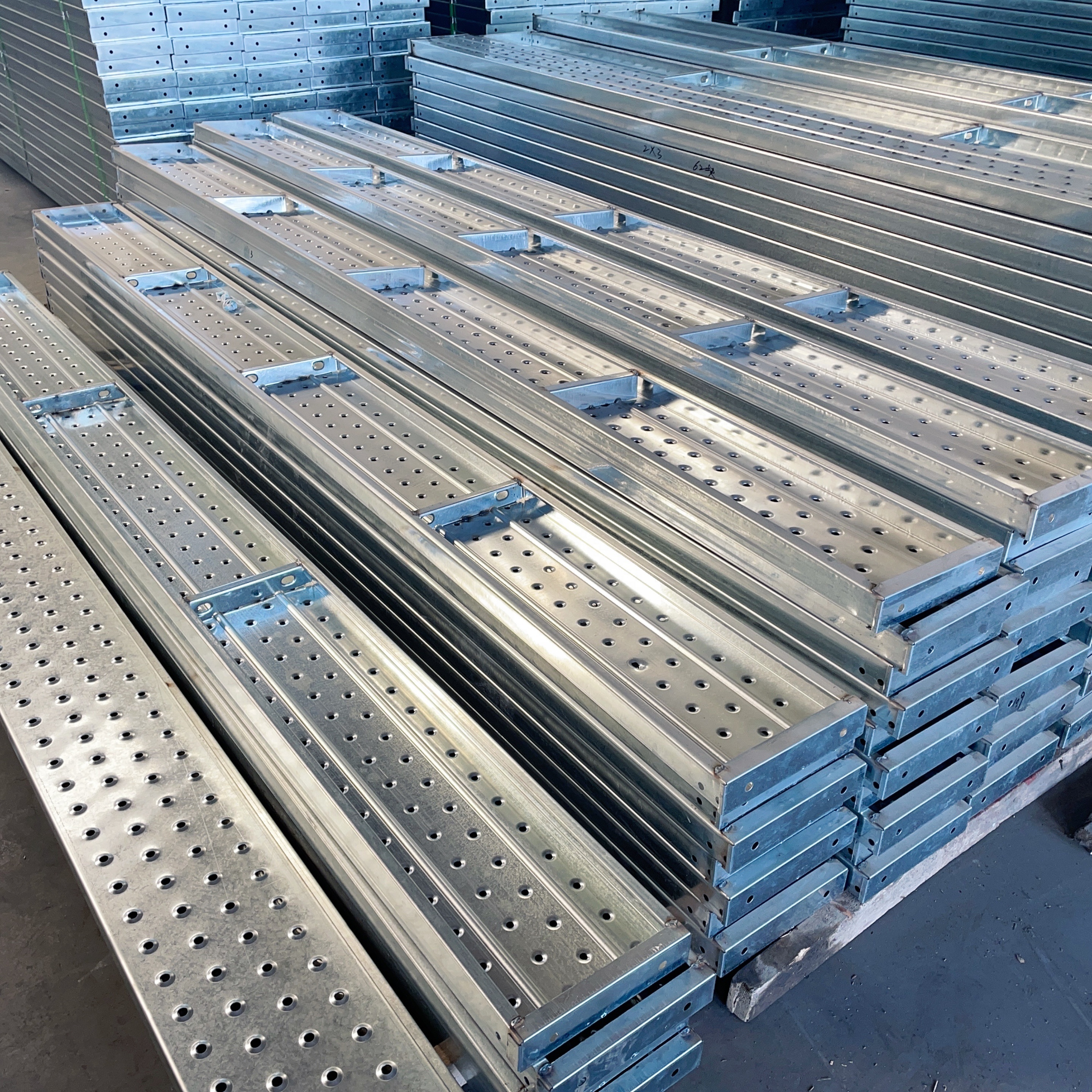 Galvanized OEM Factory 3m 4m Scaffolding metal planks scaffold aluminum catwalk for building