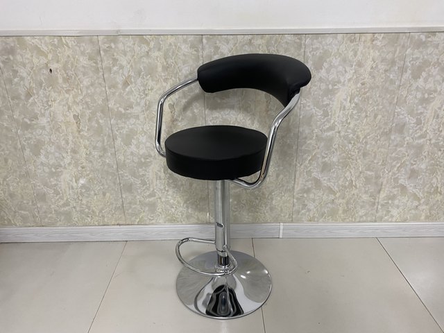 Factory Direct Supply 360 Swivel Modern PU Leather Seat with Plated Iron Stainless Base Swivel Bar Chair High Bar Stool