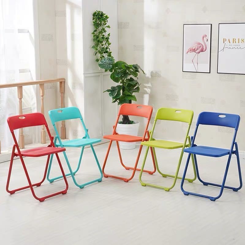 Dining Furniture Mild Steel Tubing Chair Light Weight Foldable Outdoor Chair HDPE Folding chair