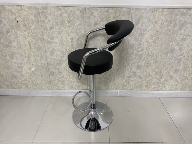 Factory Direct Supply 360 Swivel Modern PU Leather Seat with Plated Iron Stainless Base Swivel Bar Chair High Bar Stool