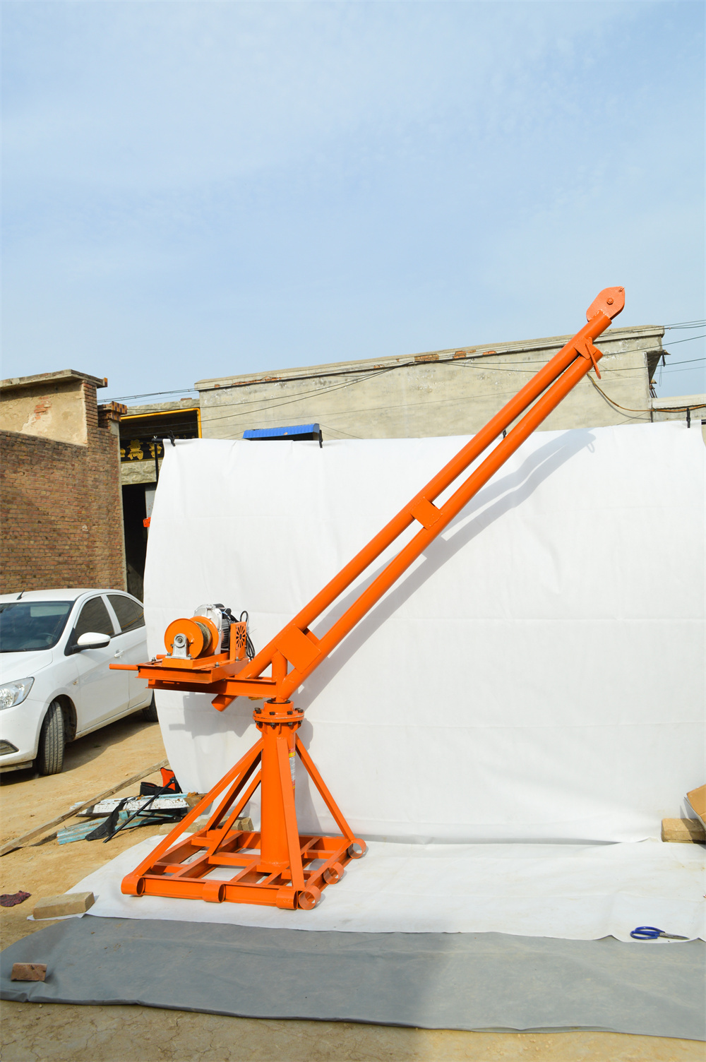 China Factory Good Quality Small Electric Wire Rope Lift Hoist Lifting Outdoor Crane