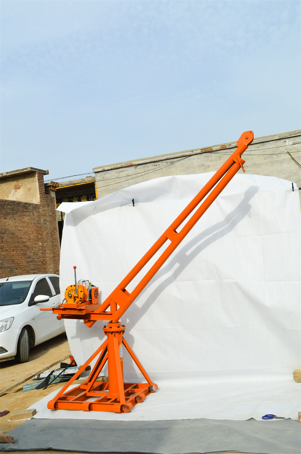 China Factory Good Quality Small Electric Wire Rope Lift Hoist Lifting Outdoor Crane