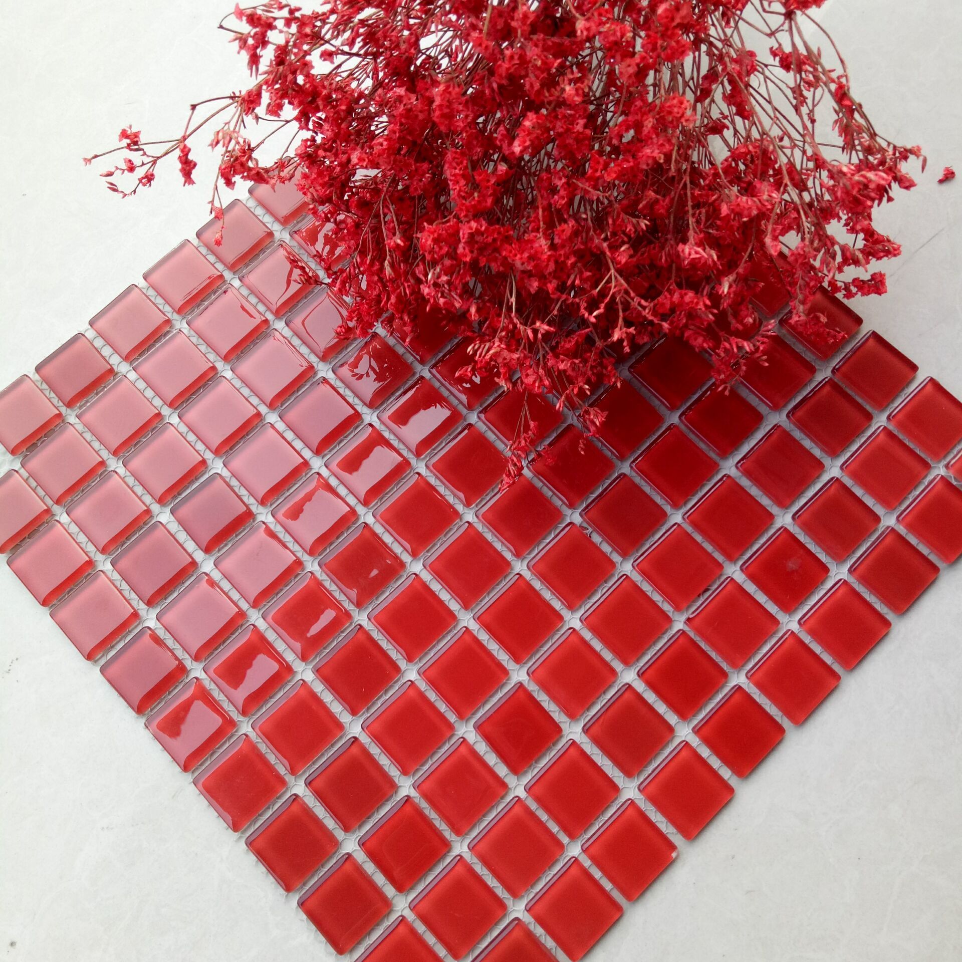 Kitchen backsplash 4mm red white glitter glass mosaic tile price