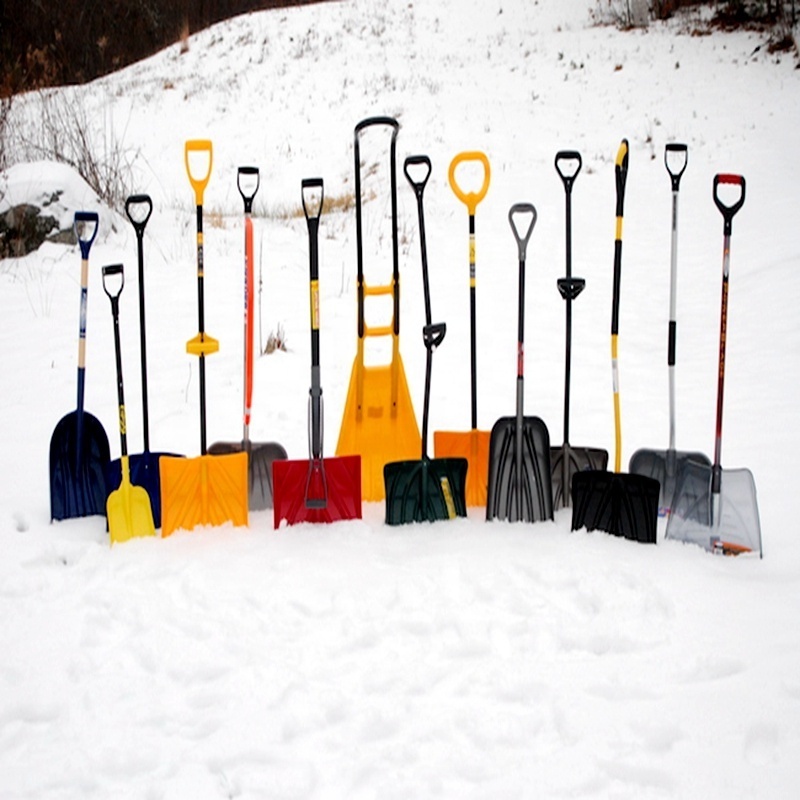 Chinese factories wholesale heated snow shovel High Temperature Quenching plastic snow shovel with long handle