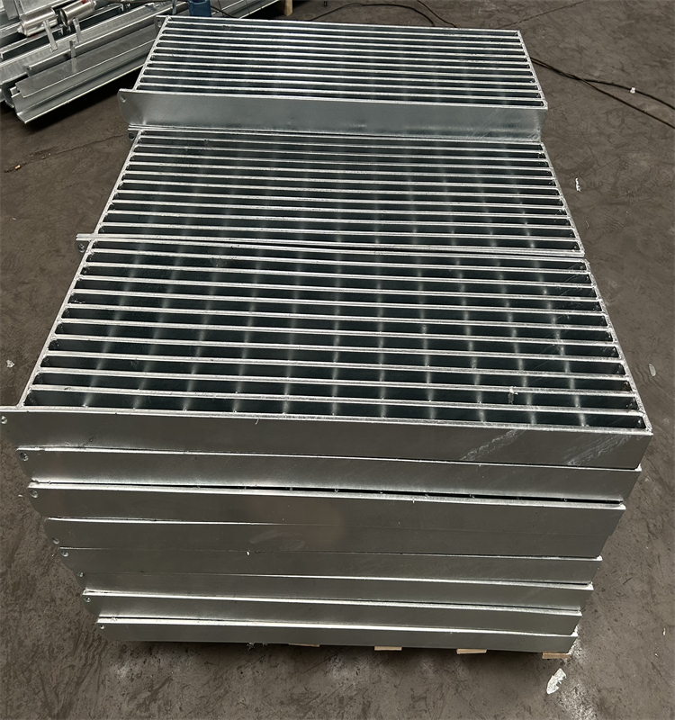 Singapore Galvanized Heavy Duty Vehicular Steel Grating  for Driveway Drain Cover