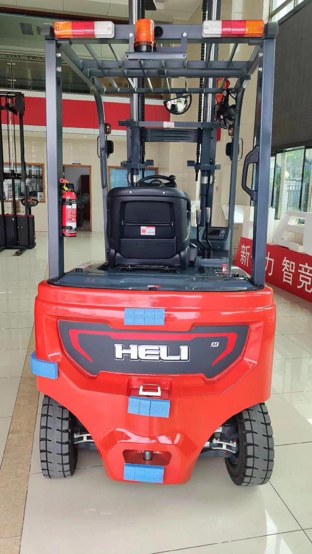 Heli montacargas elektrikli diesel hydraulic forklift truck price 5 ton fork extension 3 ton spare parts side loader