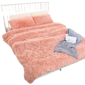 OEM customized king size soft solid colors coral fleece flannel fluffy blankets