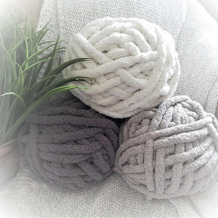 Natural Chunky Knit thick chenille yarn for handmade blankets