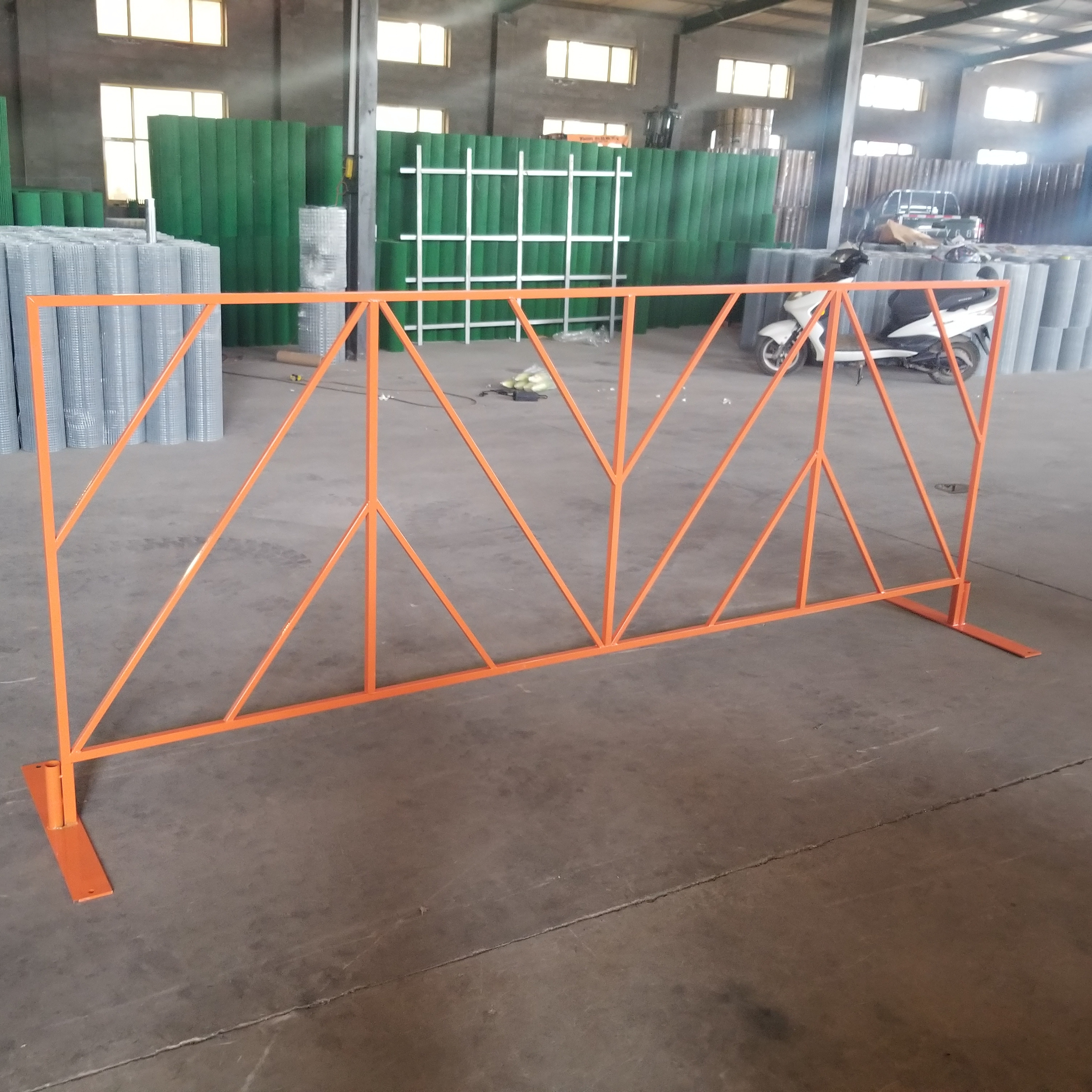 Road crowd control barrier /concert /events  orange / white / black barricades / traffic barrier metal  portable safety  fencing