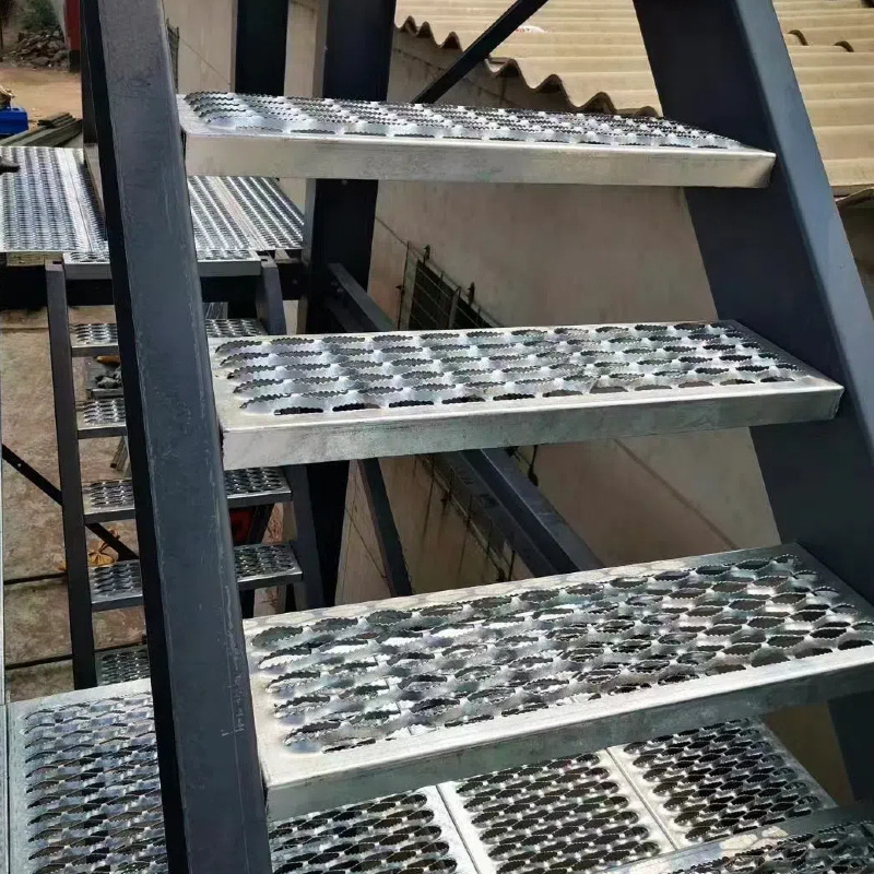 Factory custom galvanized iron plate serrated shape foot pedal perforated metal plate