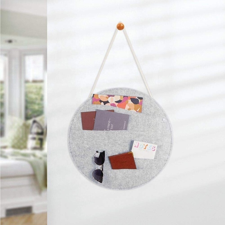 Home decorative hanging wall storage pockets organizer felt wall mount pocket for room entryway