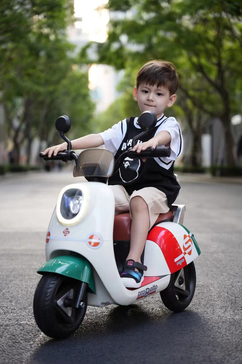 New design 3 wheels motorcycle for kids electric/ children's electric motorcycle/large tricycle charging can sit people