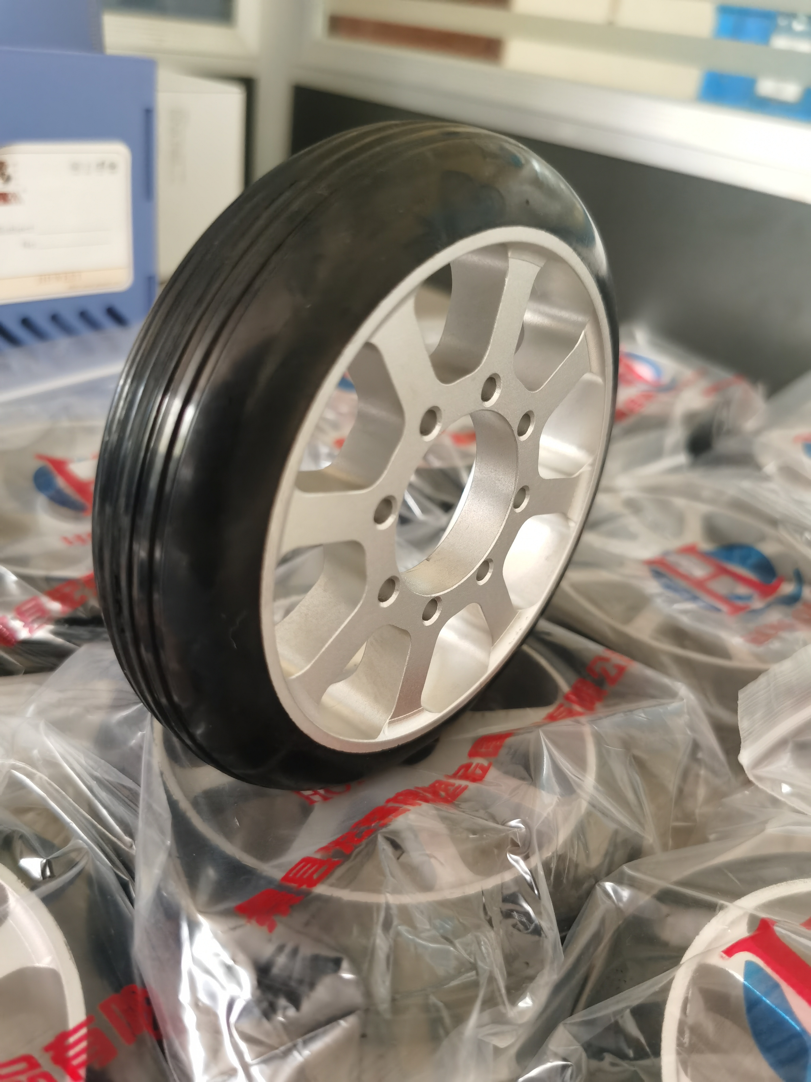 HONGQIANG Customization Rubber Products Fixed-wing UAV tires and aircraft wheels