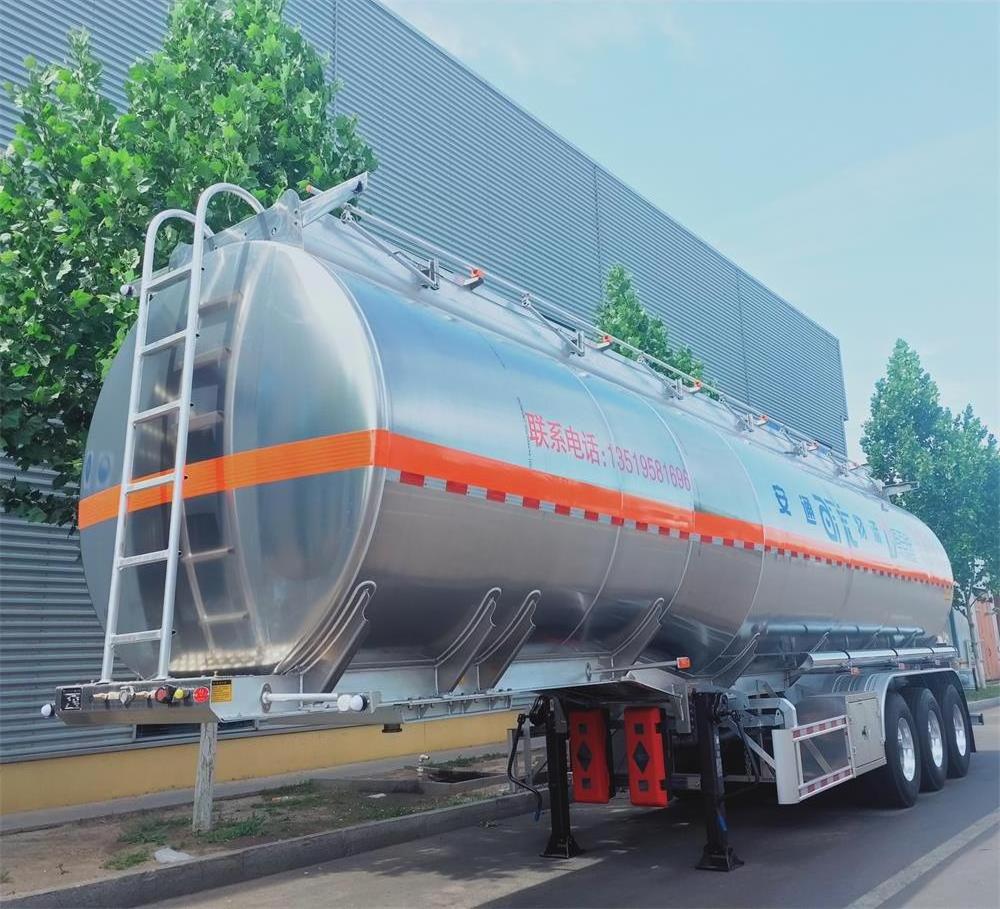 Oil Tank Truck / Chemical Liquid Transport Tanker Trailer